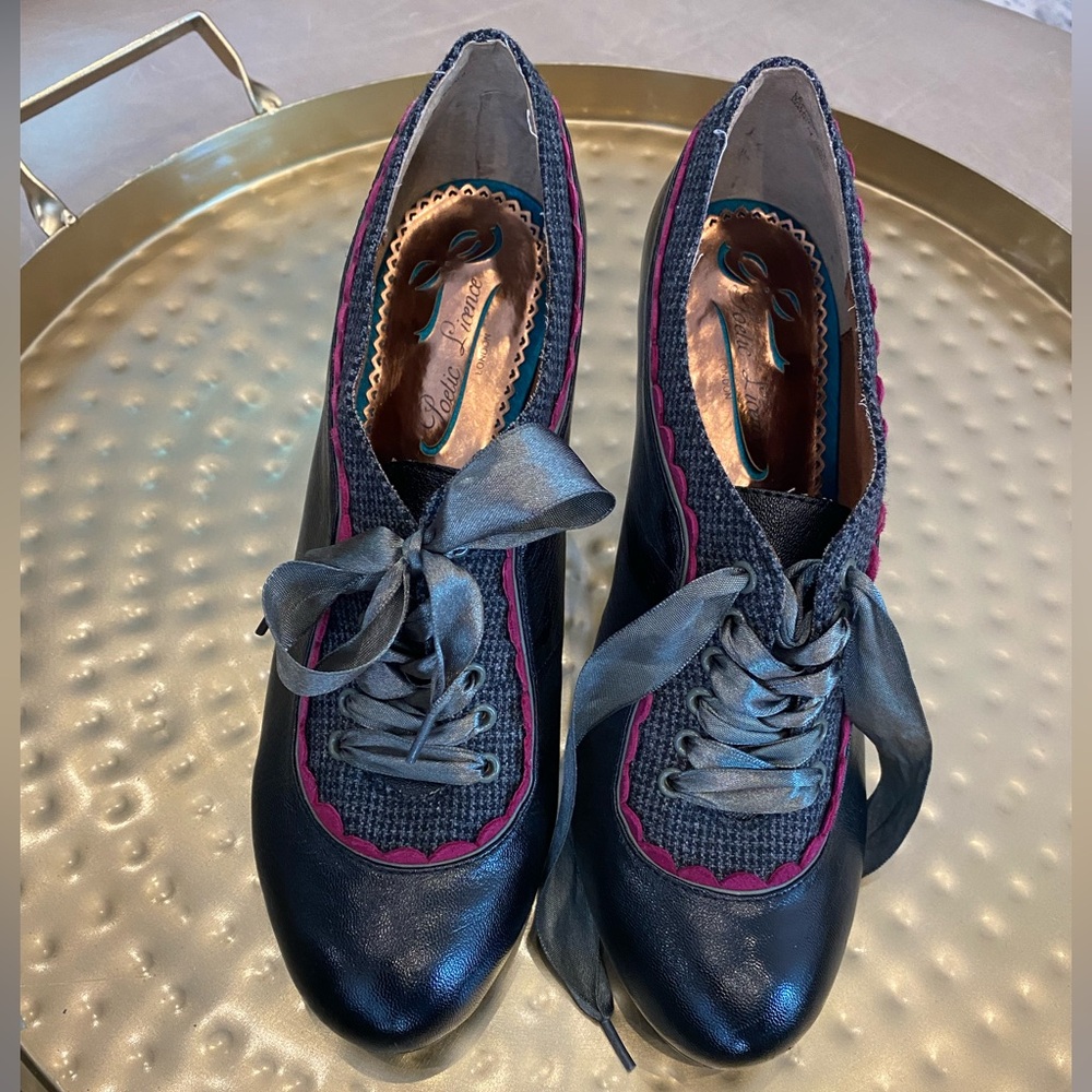 Stylish Black and Pink Women's Shoes
